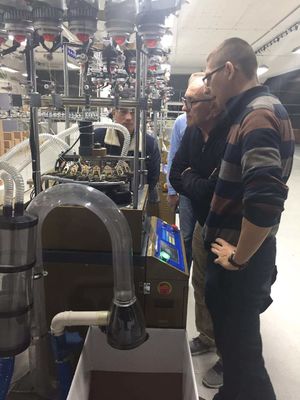 スポーツ帽子とスカーフのためのタッチスクリーン完全コンピュータ化されたジャッカルド編み機 325 KG