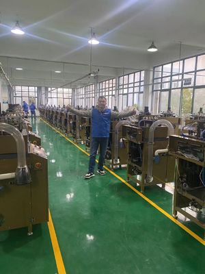 機械修理工場のための最高性能Opekジャッカー帽子とスカーフ編み機