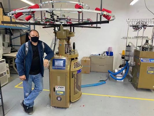 円形デザインのための高度なホットタックとリブ帽子編み機 70-300針