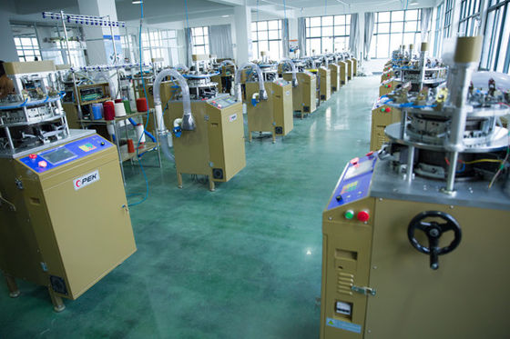 OPEK スカーフ編み機 足球クラブのスカーフ生産のための究極の解決策
