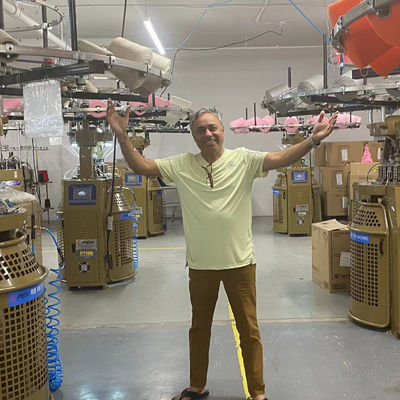 450 KG タックハットキャップ 完全コンピュータ制御とシームレス技術付きの編み機