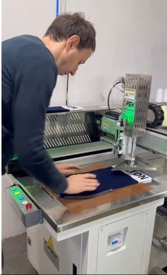 高効率のOpek-300HS オートニット帽子オーバーロック縫製機