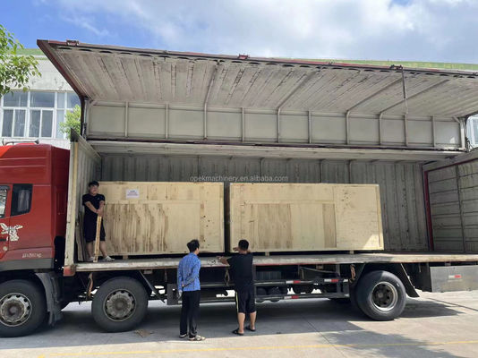 1.2m/S 完全自動単一の編み方法 カーラ 耐久性のためのフラット編み機