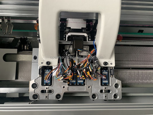 52インチOPEK 12ゲージ コンピュータ化平面編み機 11 キャリッジシステム
