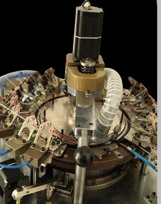 完全にコンピュータ制御 サーボモーター制御のための編み布団帽子製造機器