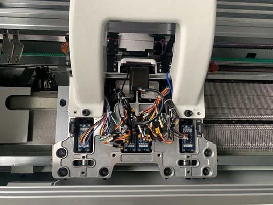 3 システム コンピューター化 編み 機 で 帽子 や スカーフ の 編み に 革命 を 起こす