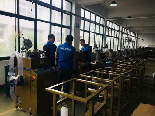 600pcs / 日 フットボールファン スカーフ 編み機 急速な生産速度
