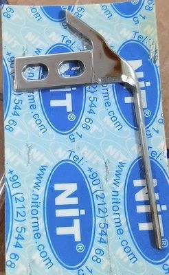 ストールとシマ・セイキのシッチプレッサー 平面編み機 メタル編み針