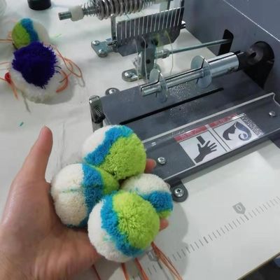 1.5-15CM ニット幅 高速ポンポムメーカー 7 GG ゲージ